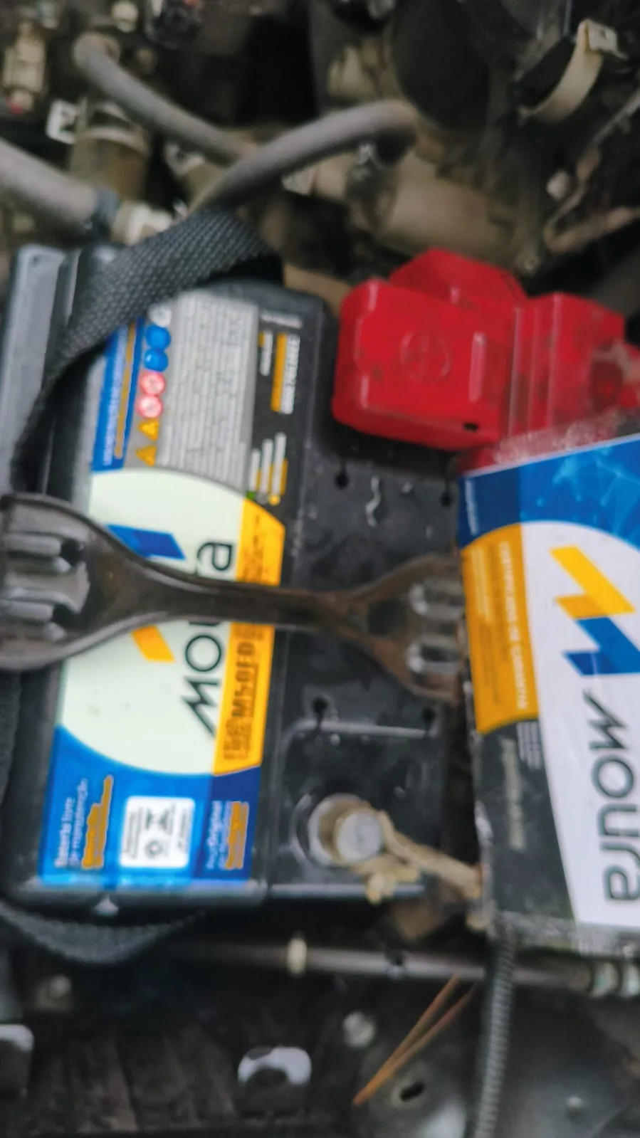 Bateria automotiva instalada durante atendimento